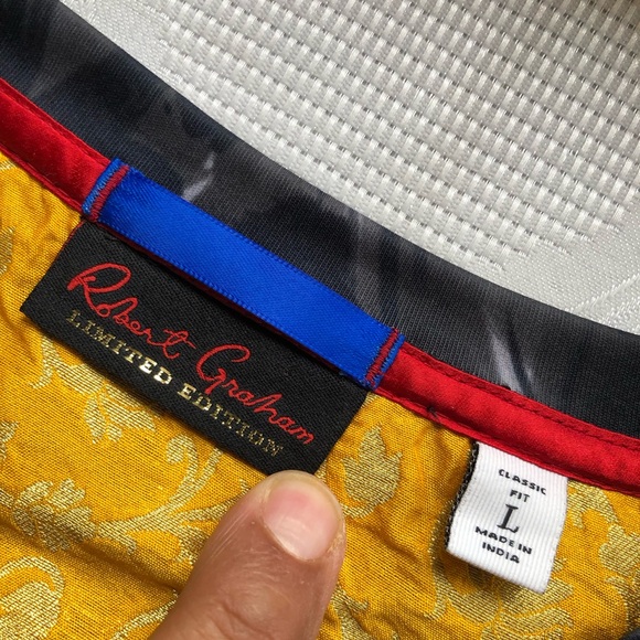 Robert Graham Saints/Sinners Gold Metallic Men's Size L Graphic Skull T-Shirt - Picture 4 of 16